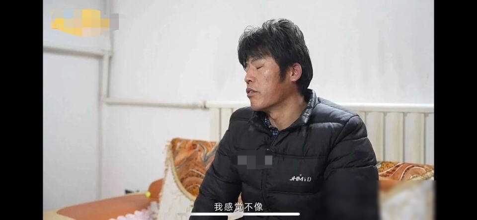 粥饼伦回应称不知道哪像周杰伦