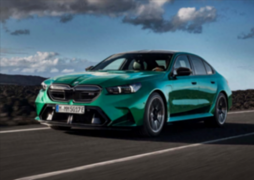 2025款宝马M5正式发布,4.4L V8双涡轮的性能怪兽,零百加速3.4秒