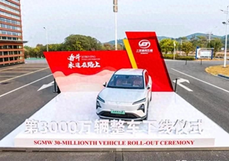 三十万辆销量传奇,五菱星光S,你心动了吗?